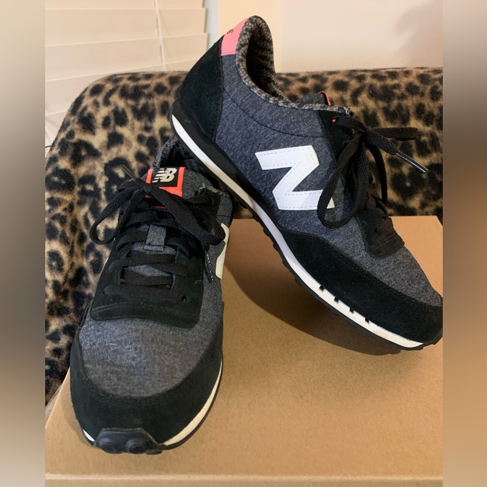 New Balance 410 Black & Dark Gray Running Shoes